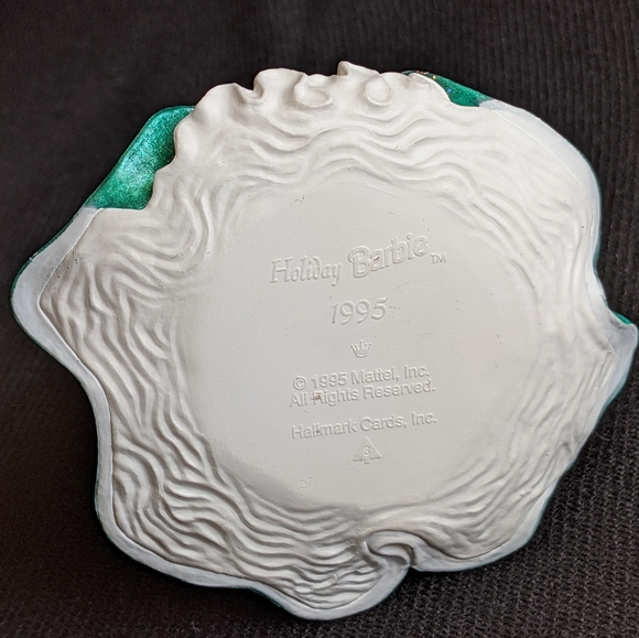 Hallmark Holiday Barbie 1995 Ornament - Picture 5 of 15